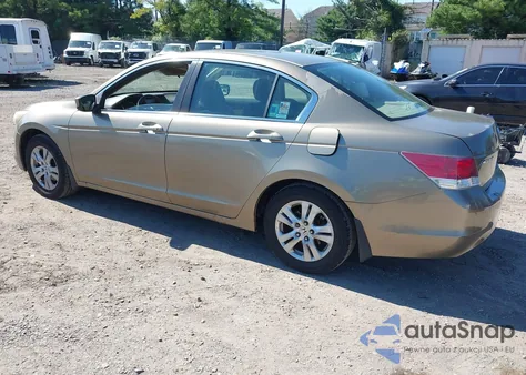 2010 Honda Accord 2.4 Lx-P z USA, uszkodzony, nr VIN 1HGCP2F40AA075244